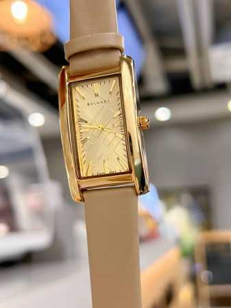 Exclusive real-shot photos of the new Bulgari watch are here! Unique style, Bri - Click Image to Close