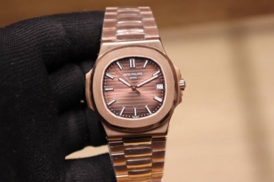 Patek Philippe.Elegant Sport Series 5711 1A Nautilus, Patek Philippe's Stunning