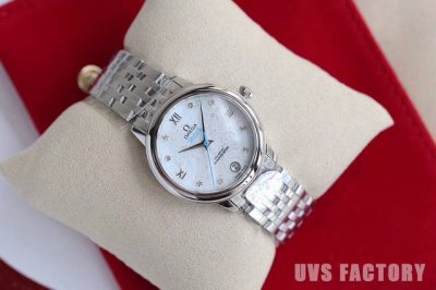 Uvs is bringing you the upgraded 32.7mm De Ville watch! Uvs is opening the mold!