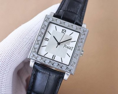 White and Gold Tw. This is the latest square-carved model from Swiss Piaget. Th