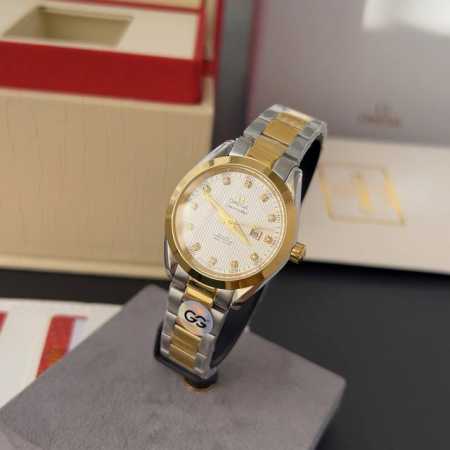 White Case 460 Gold Diamond Bezel 20 Boutique Bestseller, Exclusive First Releas - Click Image to Close