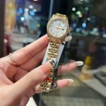 New model recommended diamond ring Rolex 28Mm exquisite small watch spiral back