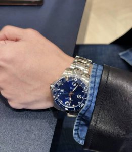Longines Conquest Diving Series Aesthetic Design Highlights Deep Blue Tone: Feat
