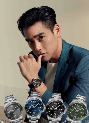 Longines Conquest, the king of water, comes with glory. Cutting through the wave