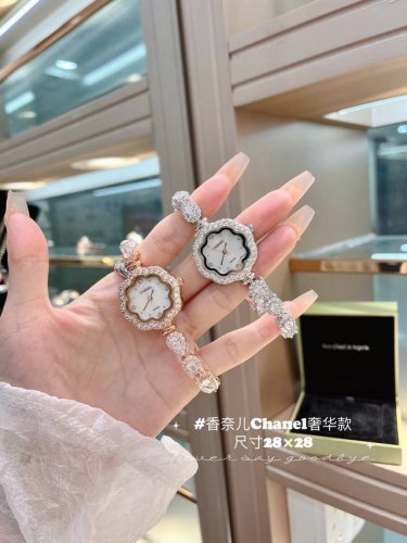 Chanel The Best-Selling Autumn And Winter New Chanel Aristocratic Girl Watch: Ex