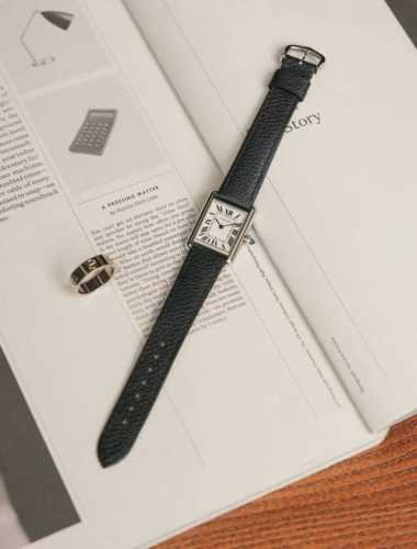 dr Cartier Tankmust Is Coming Hotly. The Tank Series Is A Dream Watch In Many