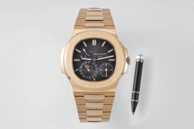 A masterpiece crafted over three years! The 5712Gr, the "King of Steel," has mad