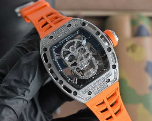 The latest upgraded version of the Richard Mille RM052 series skull watch featur