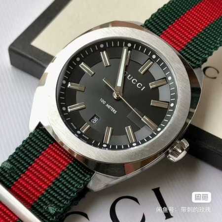 Gucci Quartz Men's Watch, Gg2570 Series, Featuring 1970S Geometric Design With A - Click Image to Close