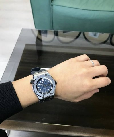 Brand: A Audemars Piguet Royal Oak Offshore : Series: 15703 Series Design: The u