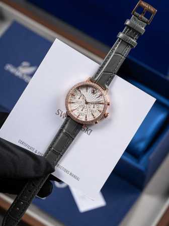 Swarovski Fashion Watch This watch is inspired by the iconic design of Swarovski - Click Image to Close