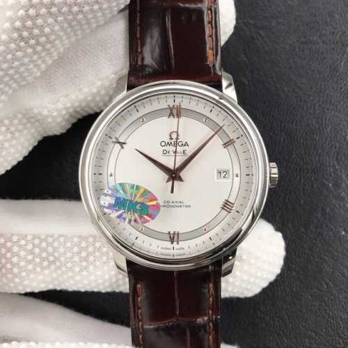 Omega De Ville series watch. With an elegant and slim appearance and a simple an