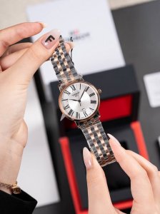 Platinum 360 Tissot T122 latest quartz ultra-thin couple watch, from the corner