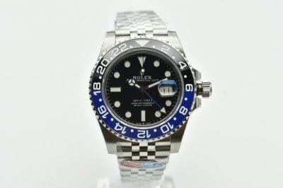 An upgraded version of the Greenwich Master. Made from the same 904L steel as t