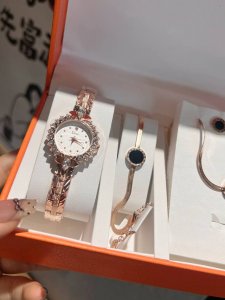 Dior Gift Set: Elegance, Romance, and Artistic Style. Includes: Quartz Women's