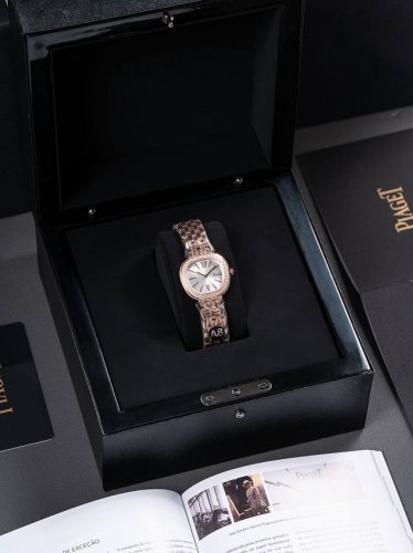 Gold 400, Diamonds 20 A8 Factory's new Piaget Sixtie gold-plated watch series ma