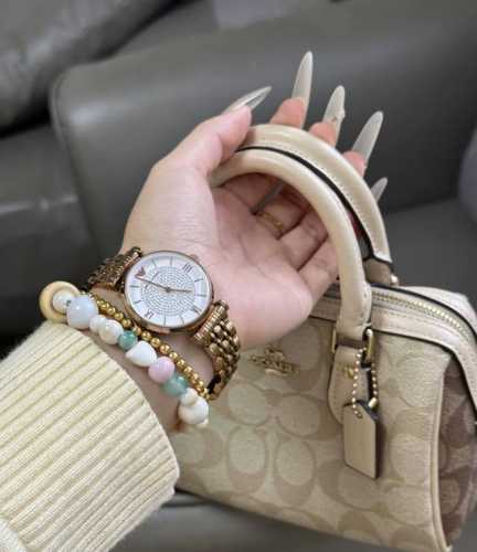 Armani's starry sky watch is a classic design The small diamond embellishments a