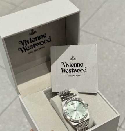 Vivienne Westwood Queen Mother of the West watch, quartz movement, stainless ste - Click Image to Close
