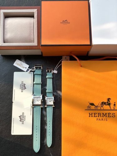 Hermes Heure H Series The blue color symbolizes cosmic love. A vibrant strap sur