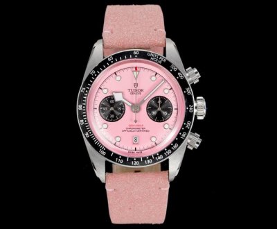 T Factory, is a hybrid timepiece that blends diving watch tradition with racing