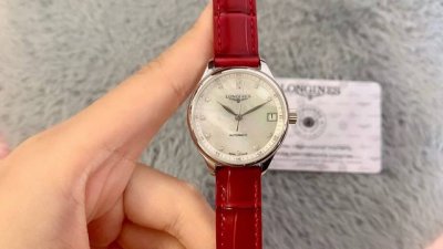 Classic Reappearance, Unparallele D Red Leather On The New Longines Classic Ladi