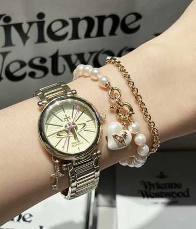 Vivienne Westwood Mini Gold Watch Super cool mini gold watch Suitable for both m - Click Image to Close