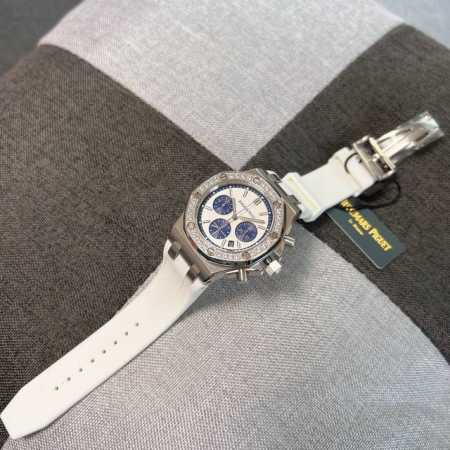 A Royal Oak series watch, almost every beautiful woman owns one! Stainless steel - Click Image to Close