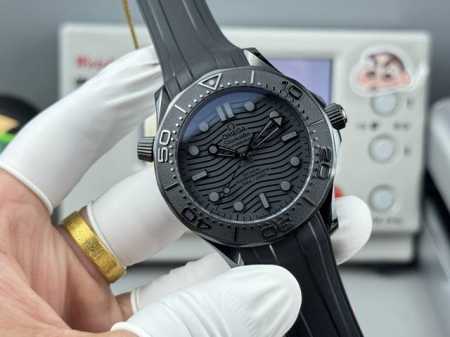 Or Factory's "All-Ceramic Seamaster 300m" has undergone three and a half years o - Click Image to Close