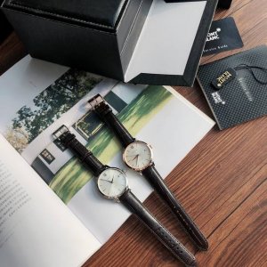 Montblanc Heritage Spirit series, brown alligator leather. Automatic mechanical