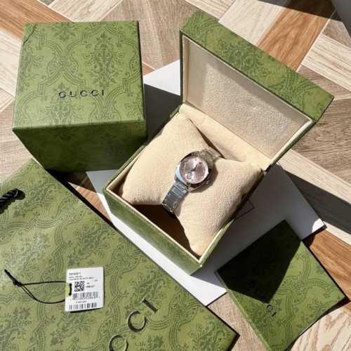 Gucci Interlocking Quartz Series. The watch has a diameter of 29mm, and the Gucc