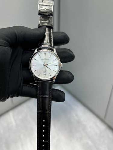 Zf's minimalist, ultra-thin design, the Jaeger-LeCoultre Ultra-Thin Master Q1288