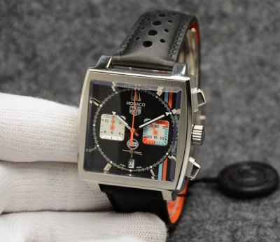 TAG Heuer's new men's quartz watch features a stainless steel case, a high-hardn