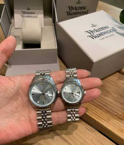 Empress Dowager Vivian is absolutely stunning in her shattered ice blue outfit!