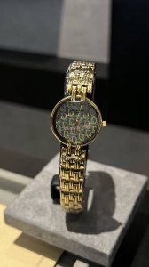 Japanese vintage watch Dior Dior fashion devil women's watch, highly recommende