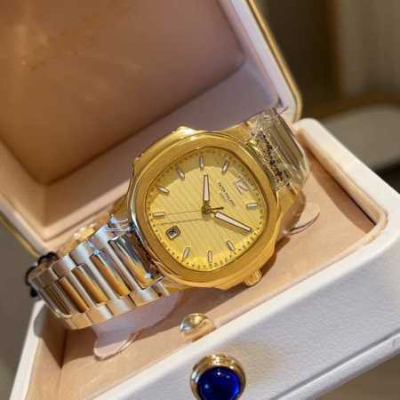 Patek Philippe Nautilus 7118 series diamond ring is absolutely gorgeous! It's ve - Click Image to Close