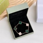 Van Cleef & Arpels Vca "Malachite Single Flower Full Diamond" Four-Leaf Clover F