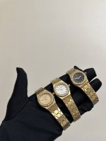 Audemars Piguet has recently launched a new 23mm mini quartz women's watch featu