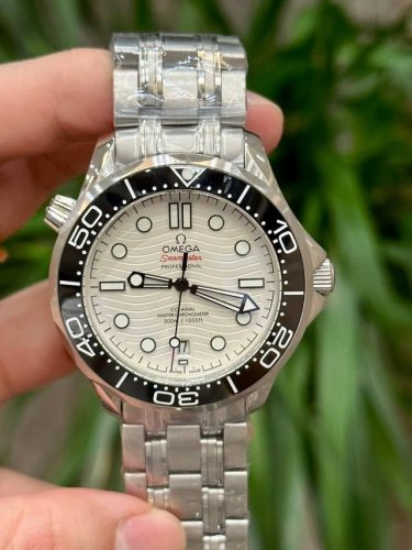 Exclusive Real-Shot In-Stock Items Shipped Immediately, Omega Seamaster 300 Auto