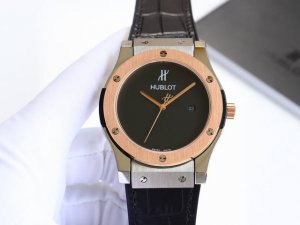 Gold and Black+20 The Hublot Classic Fusion Series 316 stainless steel case is f