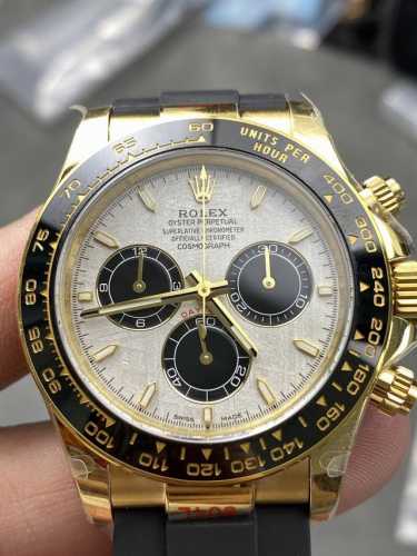 Daytona series, first-position time-setting watch, case molded from the origina