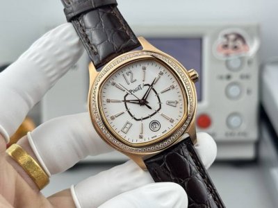 White-Gold Diamond + 50 Newest Men's Model Hot Selling Model! Square Case with