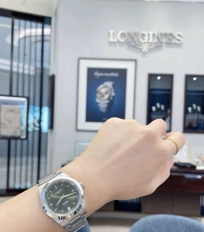 Longines Conquest Elantra women's watch, size 34mm, made of 316 stainless steel,