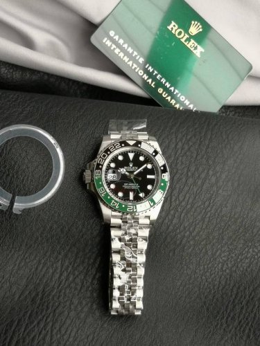 Sprite bezel "Greenwich" with Dandong 3285 movement. Every detail is authentic t