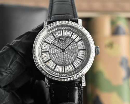 Laget Count's Fine Jewels watch, 18K white gold, with a back studded with top-ti