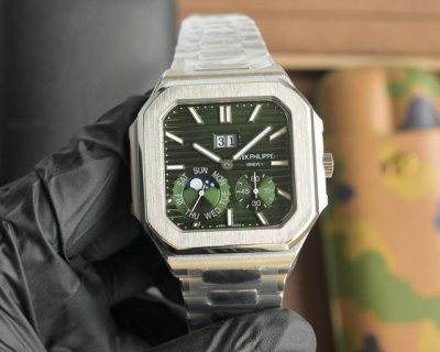 White and rose case 660 Patek Philippe has launched a new Cubitus 5822-001 watch