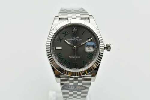 White case, no blemishes on the gold Clean Factory C Factory's powerful arrival