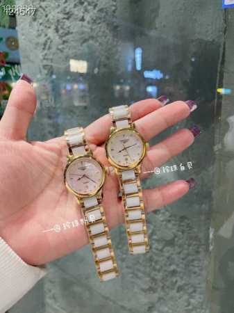 Longines Petite Gold Watch Understated yet exquisitely detailed, this watch is u - Click Image to Close