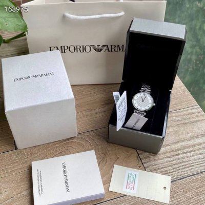 Original item, Armani women's watch, model Ar1925, with a 32mm diameter dial an