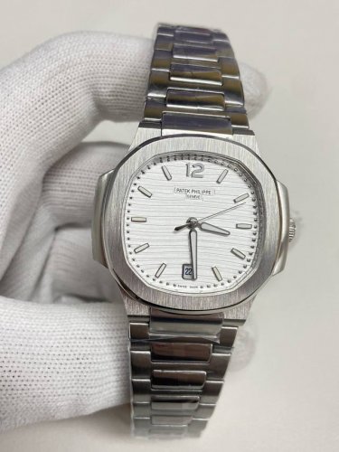 The Perfect Choice For The Modern Woman, This Elegant And Stylish Ladies' Nautil