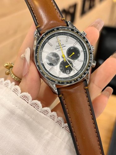 Omega. Latest style Type: Boutique men's watch, Movement: Imported true six-hand